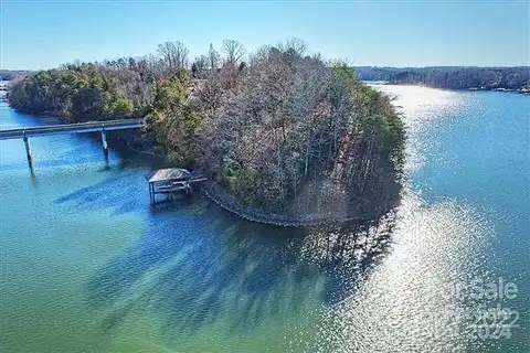 Island Ridge Drive, Statesville, NC 28166