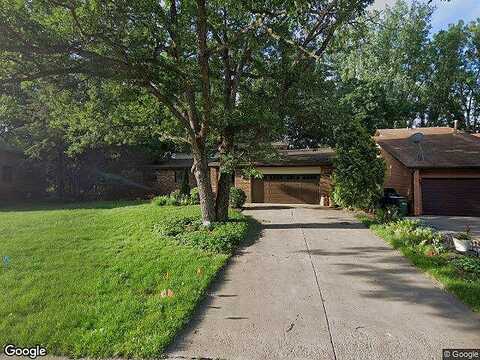 Royal Oaks, SAINT PAUL, MN 55126