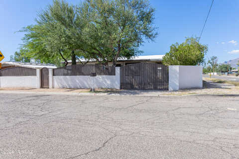 Farr, TUCSON, AZ 85705