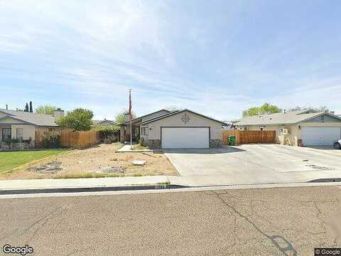 Janelle, RIDGECREST, CA 93555