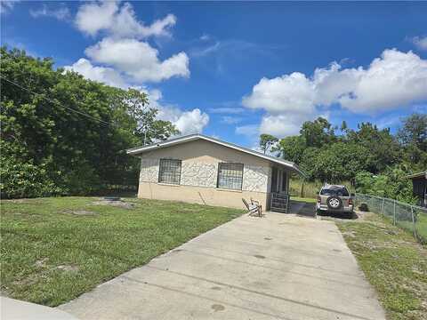 Avenue Q, FORT PIERCE, FL 34947