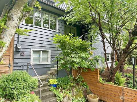 46Th, SEATTLE, WA 98136