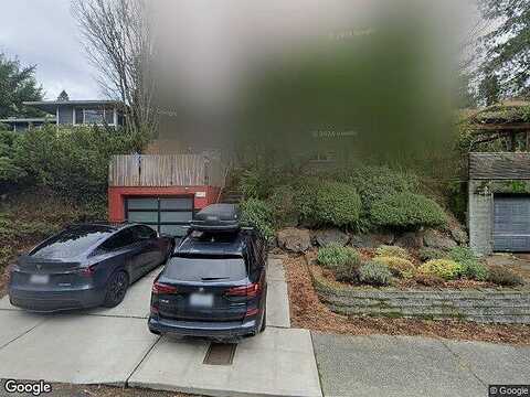 46Th, SEATTLE, WA 98136