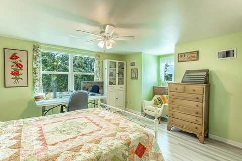 Pine, EASTPOINT, FL 32328