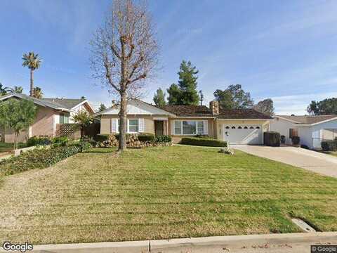 Virginia, MORENO VALLEY, CA 92557