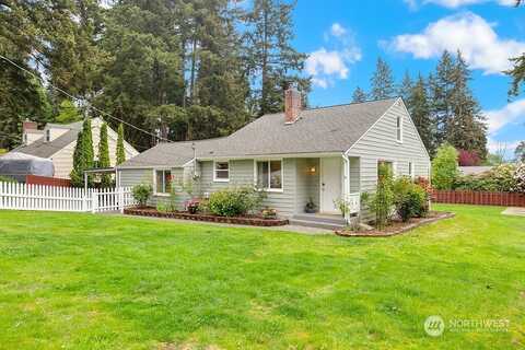 33Rd, LAKE FOREST PARK, WA 98155