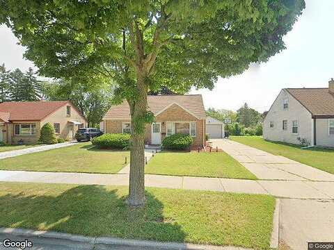 92Nd, MILWAUKEE, WI 53227