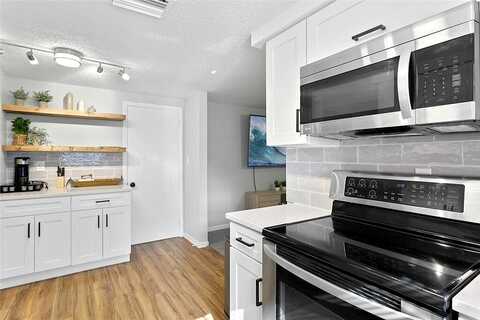 33Rd, SAINT PETERSBURG, FL 33704