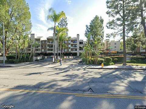 Burbank Blvd, Woodland Hills, CA 91367