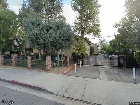 Corbin Ave, Reseda, CA 91335