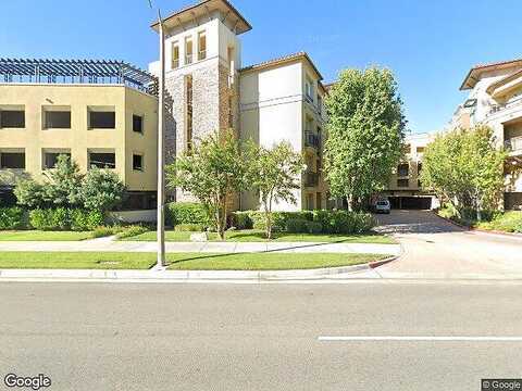 Town Center Dr, Valencia, CA 91355