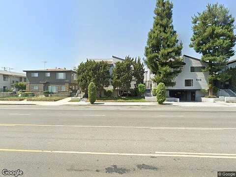 Riverside Dr, Valley Village, CA 91607