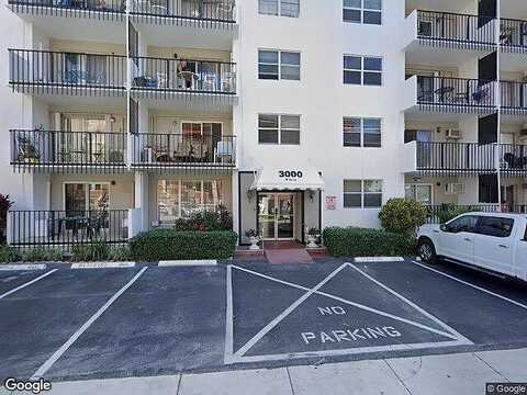 Riomar St, Fort Lauderdale, FL 33304