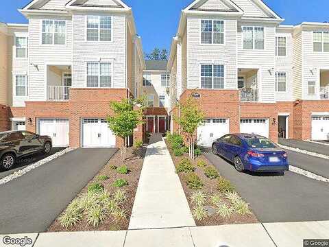 Milltown Knoll Sq, Ashburn, VA 20148