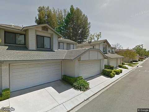 Newbridge Dr, Lake Forest, CA 92630