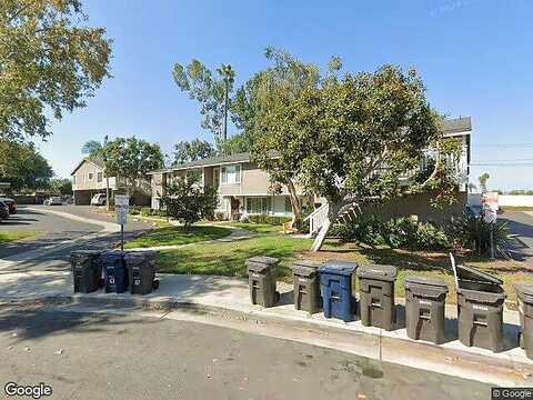 Brittany Ln, Huntington Beach, CA 92647