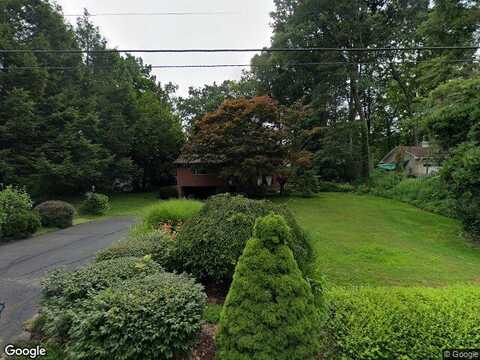 Bel Aire Dr, Delmont, PA 15626