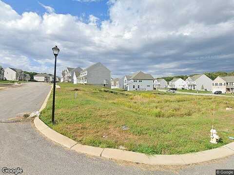 Cloverfield St, Stewartstown, PA 17363