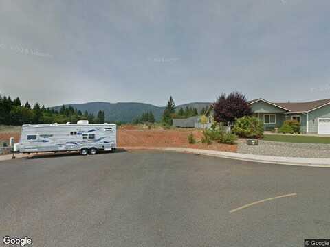 Gamay Dr Unit 1, Cave Junction, OR 97523