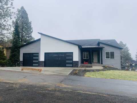 E Columbia Dr, Spokane, WA 99221