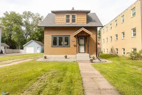 N 11Th Street, Moorhead, MN 56560