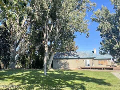 Meadowbrook Rd, Yakima, WA 98903