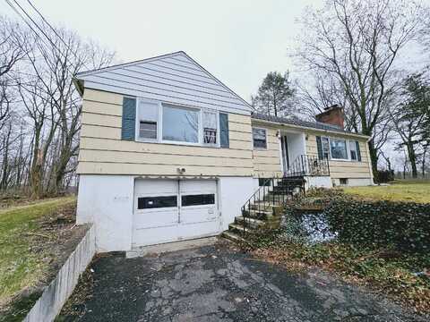 Woodland, MERIDEN, CT 06451