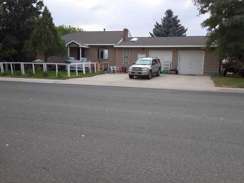 S Russell Ave, Douglas, WY 82633