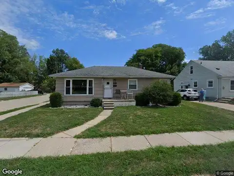 Pleasant, EASTPOINTE, MI 48021