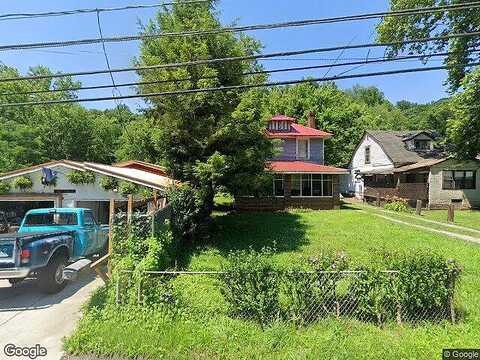 Galloway Dr, Charleston, WV 25313