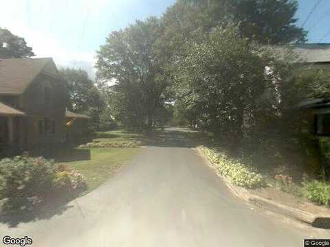 Tourtelott Ave, Warwick, RI 02886