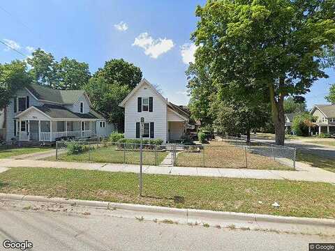 Pine, LANSING, MI 48906