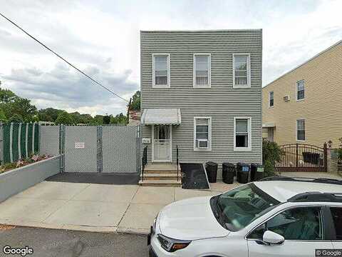 70Th, GLENDALE, NY 11385