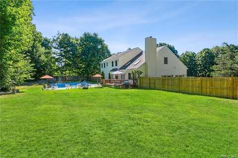 Carole, MAHOPAC, NY 10541