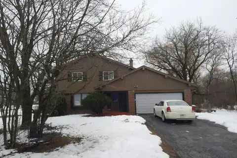 N101 W819 Sierra Ln, Mequon, WI 53092