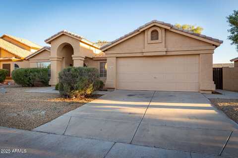 3211 W GENOA Way, Chandler, AZ 85226