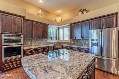 4410 E ROBIN Lane, Phoenix, AZ 85050