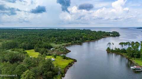 330 Martin Creek Drive, Beaufort, NC 28516