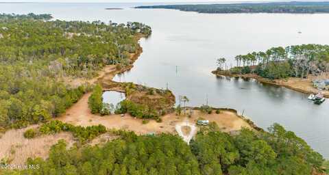 330 Martin Creek Drive, Beaufort, NC 28516