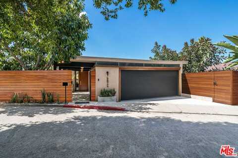 6826 Iris Cir, Los Angeles, CA 90068