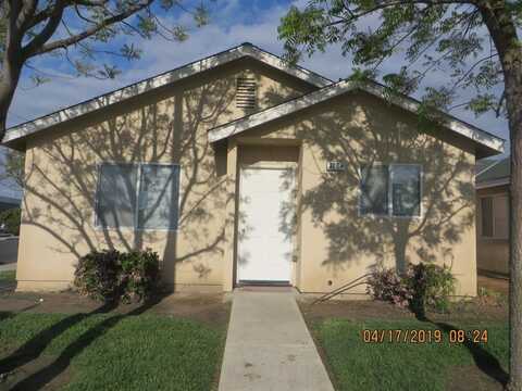 320 East Street N, Hanford, CA 93230