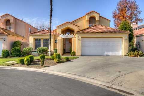 645 Champlain Drive E, Fresno, CA 93730