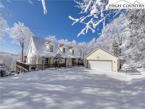 102 Wintergreen Way, Beech Mountain, NC 28604