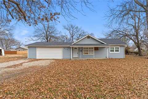 613 S Cherry Street, Ottawa, KS 66067