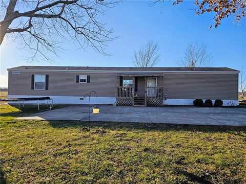 120 NE 600th Road, Warrensburg, MO 64093