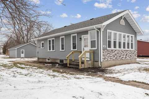 608 6th Ave, BellePlaine, IA 52208