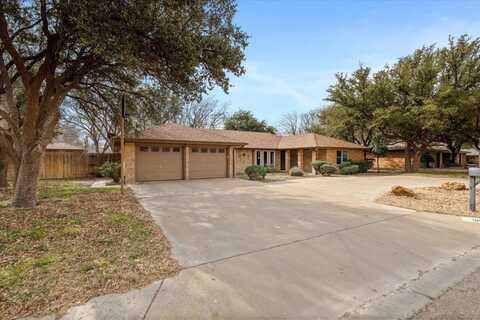 1810 E Carter Drive, Brownfield, TX 79316