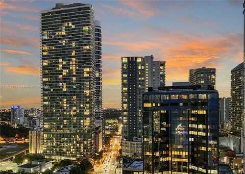 1200 Brickell Bay Dr, Miami, FL 33131