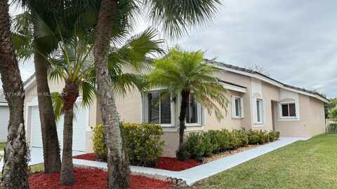 204 SW 180th Ave, Pembroke Pines, FL 33029