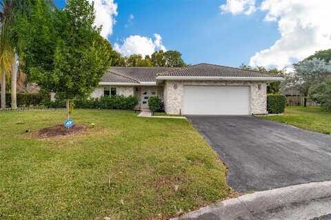 5036 NW 66th Ln, Coral Springs, FL 33067